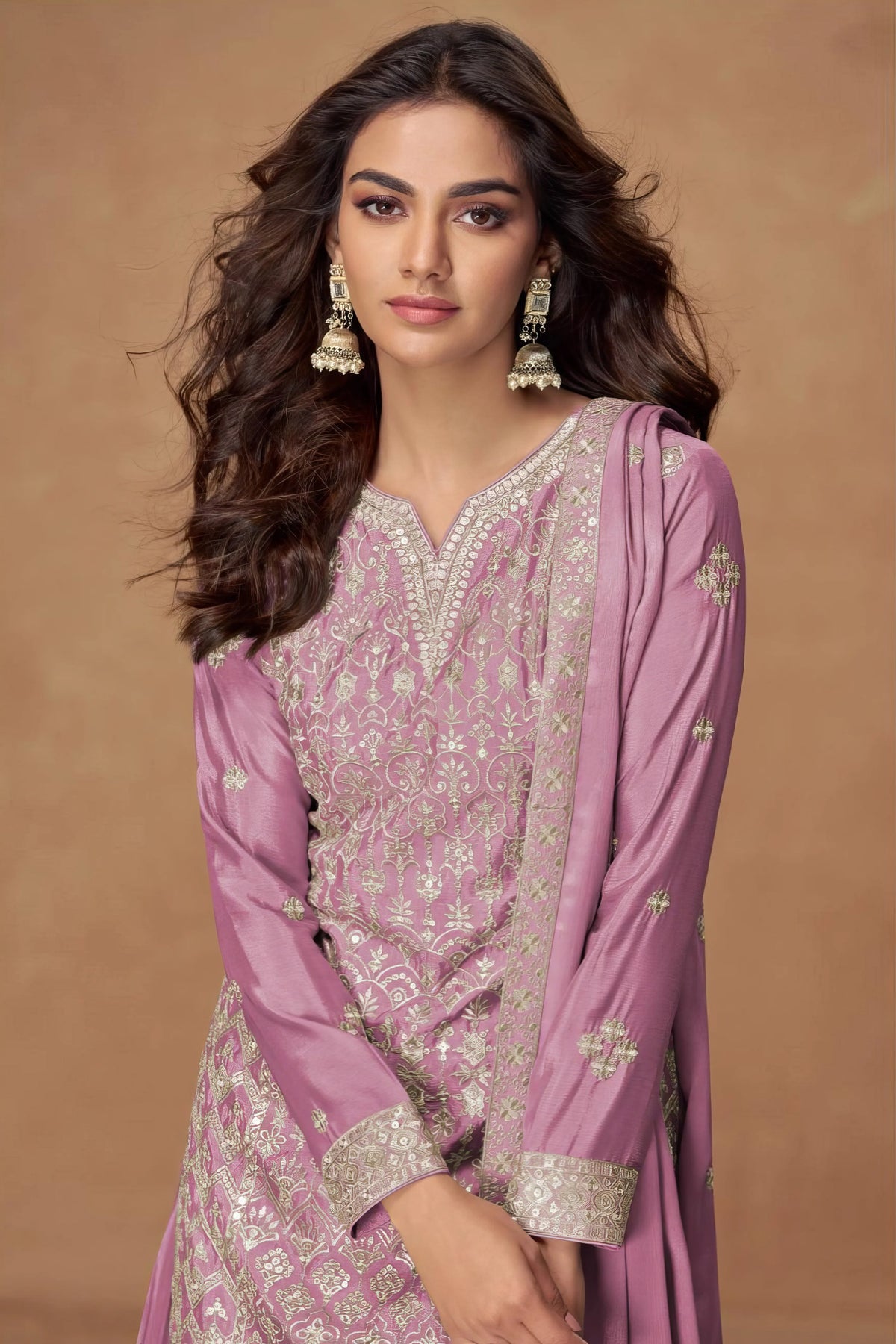 Rushika Glam – Chic Chinnon Ensemble