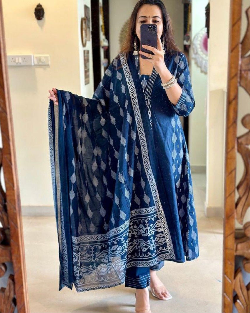 Trendy Cotton Blend Kurta Pant Dupatta Set
