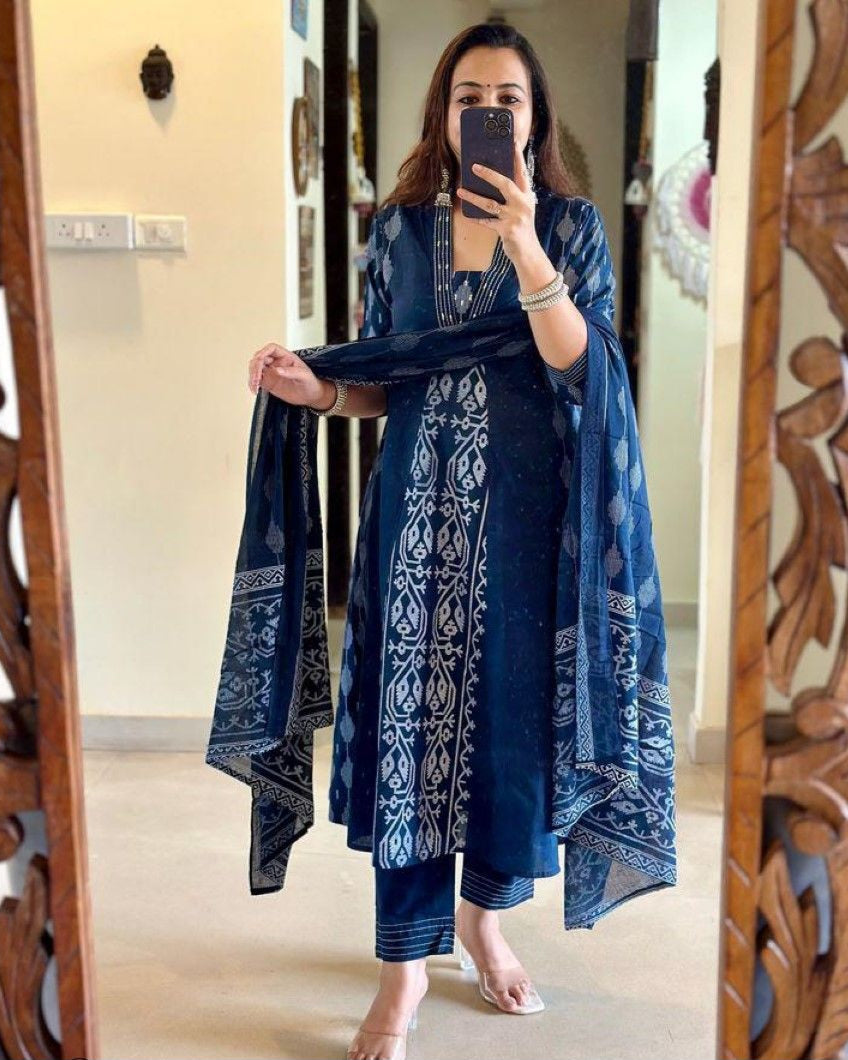 Trendy Cotton Blend Kurta Pant Dupatta Set