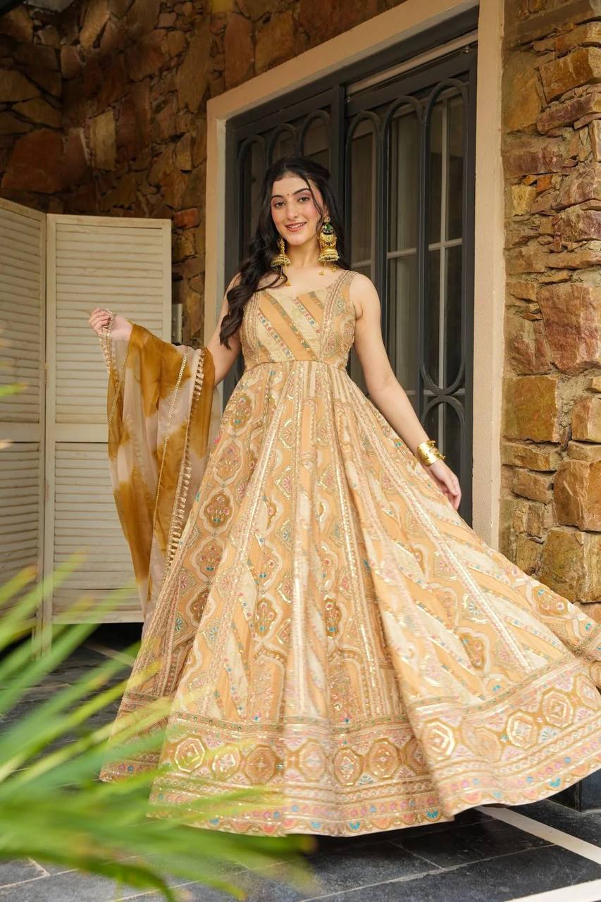 Jimmy organza silk Gown
