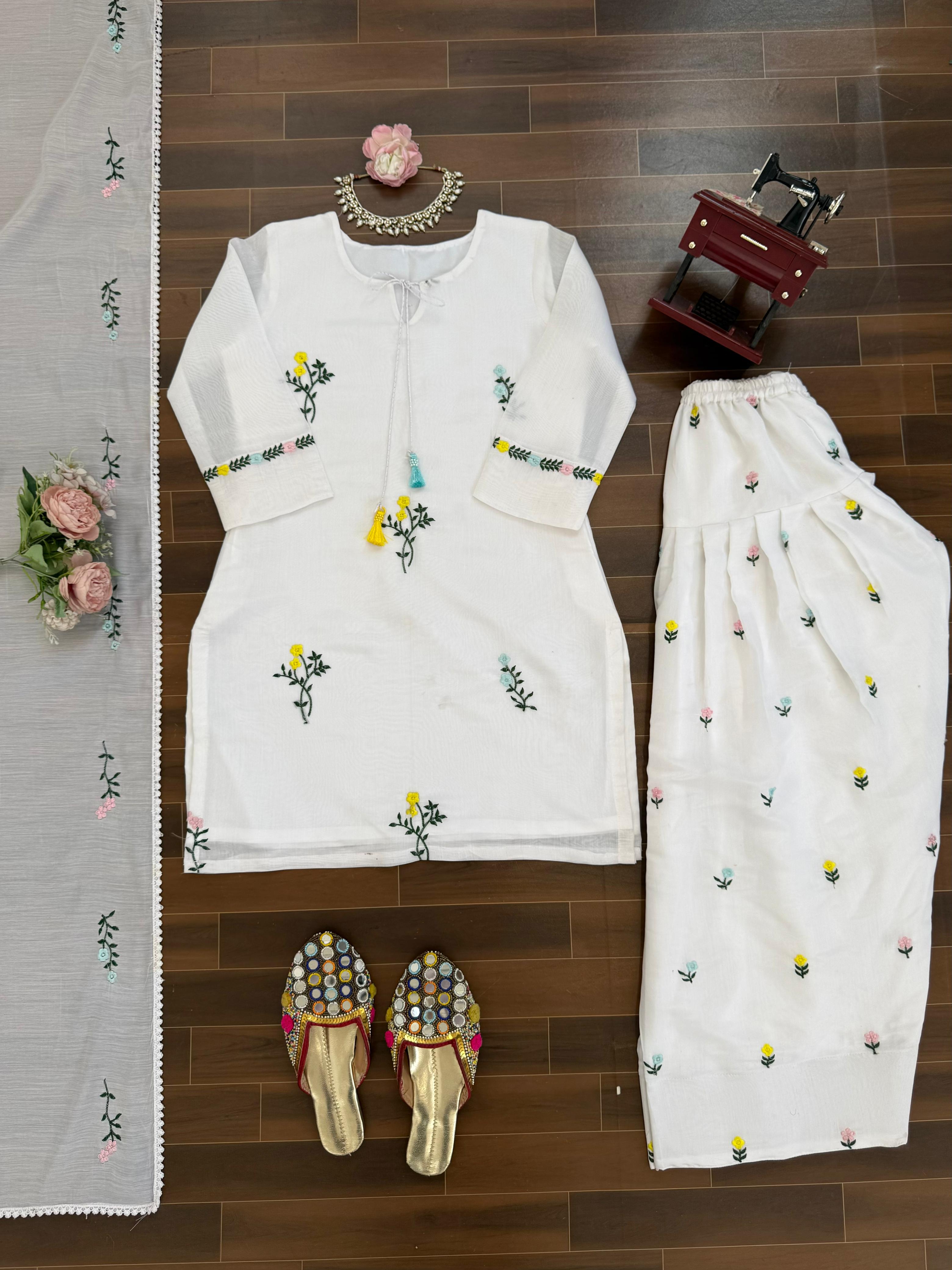 Grace in Every Thread – Premium Mull Chanderi Kurta Farshi Set