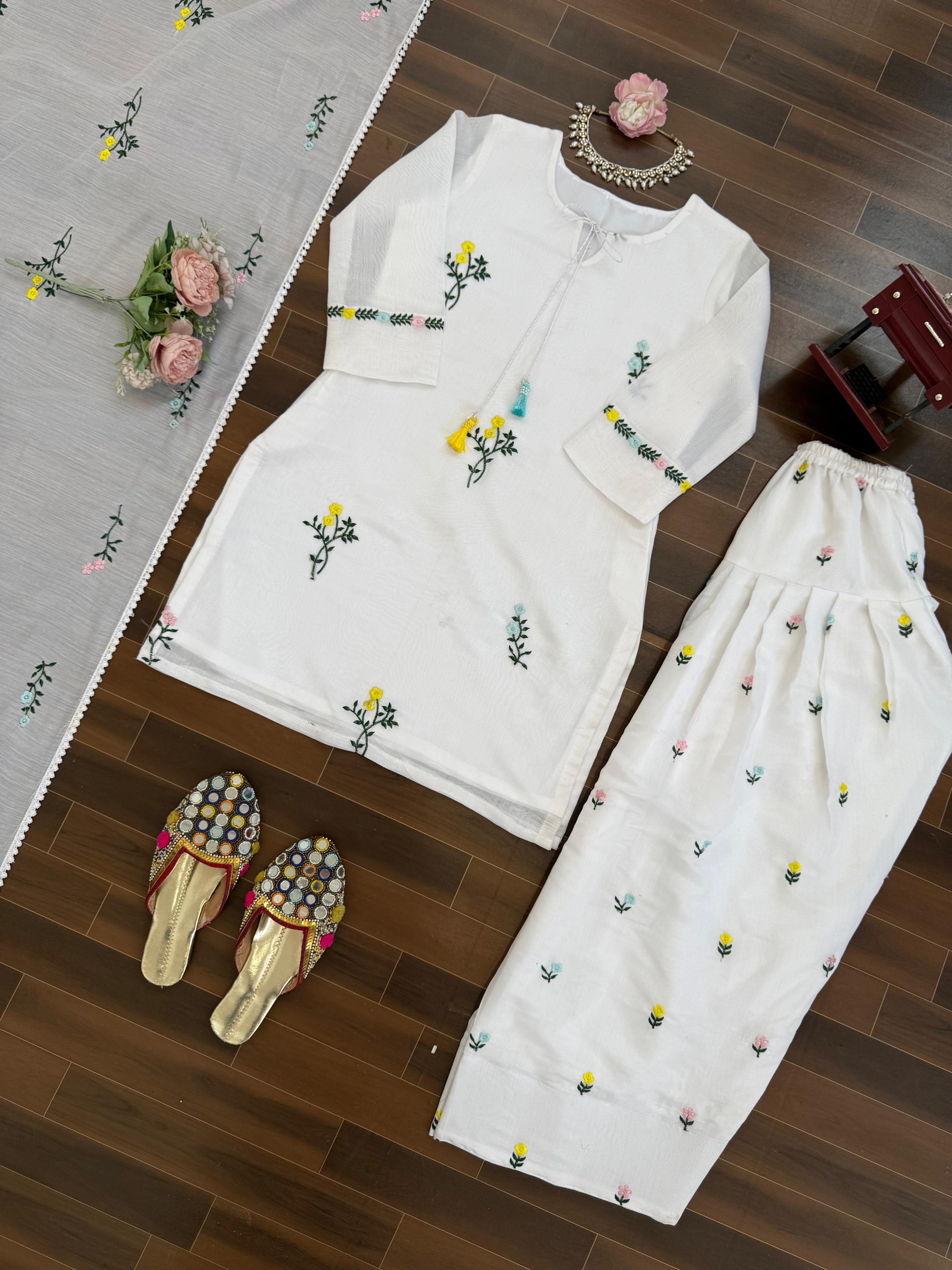 Grace in Every Thread – Premium Mull Chanderi Kurta Farshi Set