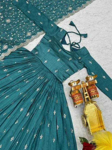 Elegant Vichitra Silk Gown With Dupatta