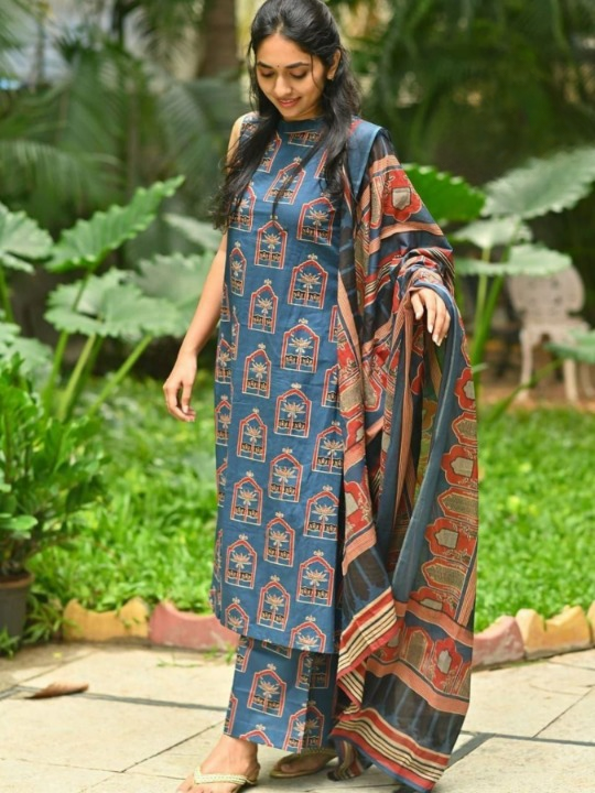 Stylish Pure Cotton Comfortable Suit
